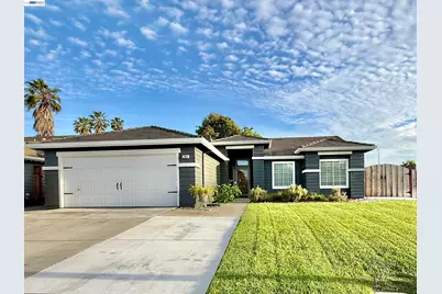701 Del Mar Dr, Hollister, CA 95023 - Photo 1