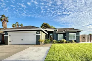 701 Del Mar Dr, Hollister, CA 95023 - Photo 1