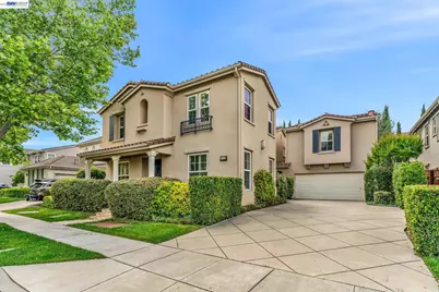 1692 Lagoon Rd, Pleasanton, CA 94566 - Photo 1