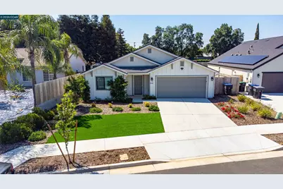 2245 Oak Ave, Visalia, CA 93292 - Photo 1