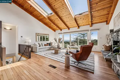 3203 Monterey Blvd, Oakland, CA 94602 - Photo 1