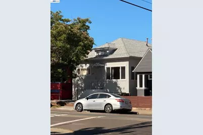 1725 Bay St, Alameda, CA 94501 - Photo 1