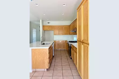852 Meadow View Dr, Richmond, CA 94806 - Photo 13