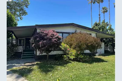 390 Tropicana Wy, Union City, CA 94587 - Photo 1