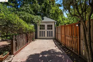 859 Sunnyhills Rd, Oakland, CA 94610 - Photo 31