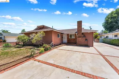 15138 Hiawatha St, Mission Hills (los Angeles), CA 91345 - Photo 1