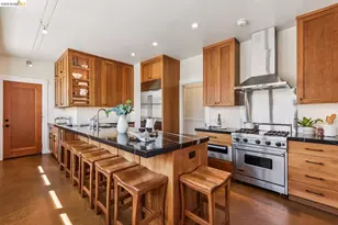6166 Dover St, Oakland, CA 94609 - Photo 1