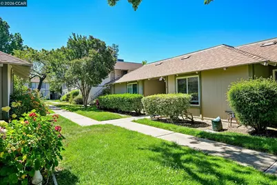825 Oak Grove Rd #16, Concord, CA 94518 - Photo 1