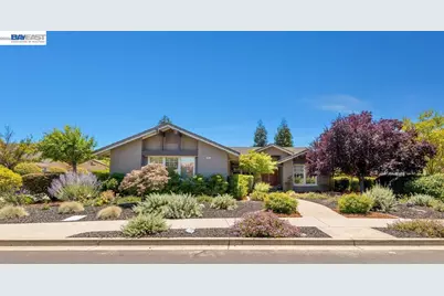 285 Sea Way, Livermore, CA 94550 - Photo 1