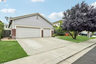 2547 Wesley Ln, Stockton, CA 95206 - Photo 1