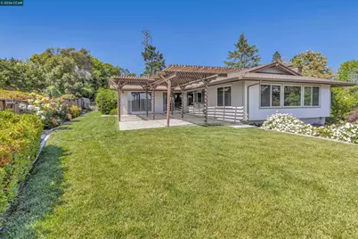 770 Crossbrook Dr, Moraga, CA 94556 - Photo 1