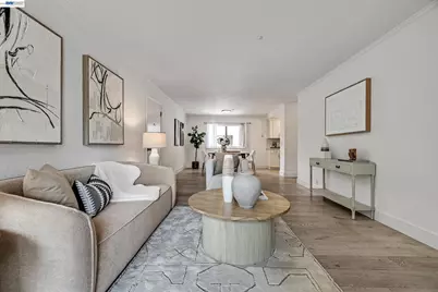1070 Mercedes Ave #16, Los Altos, CA 94022 - Photo 1