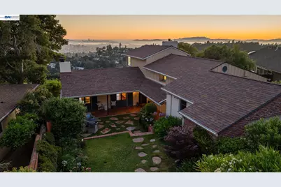 5725 Chelton Dr, Oakland, CA 94611 - Photo 1
