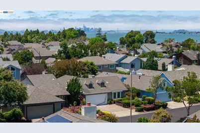 135 Avington Rd, Alameda, CA 94502 - Photo 1