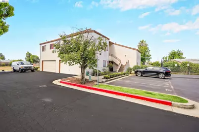 27949 Thornton Ct #1B, Hayward, CA 94544 - Photo 1