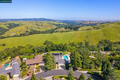 1933 Joseph Dr., Moraga, CA 94556 - Photo 1