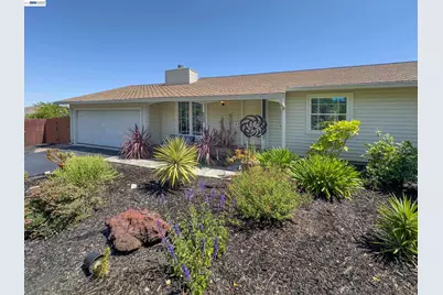 350 Strand Ave, Pleasant Hill, CA 94523 - Photo 1