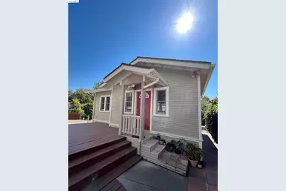 2438 Martin Luther King Jr Way, Berkeley, CA 94704 - Photo 1