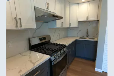 722 Foothill Blvd, Oakland, CA 94606 - Photo 1