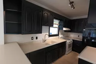692 45th St, Oakland, CA 94609 - Photo 1