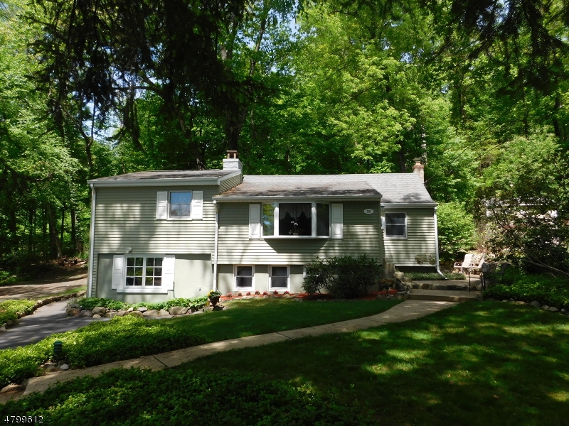 24 Lagoon Trail, Kinnelon, NJ 07405 MLS 3466379 Coldwell Banker