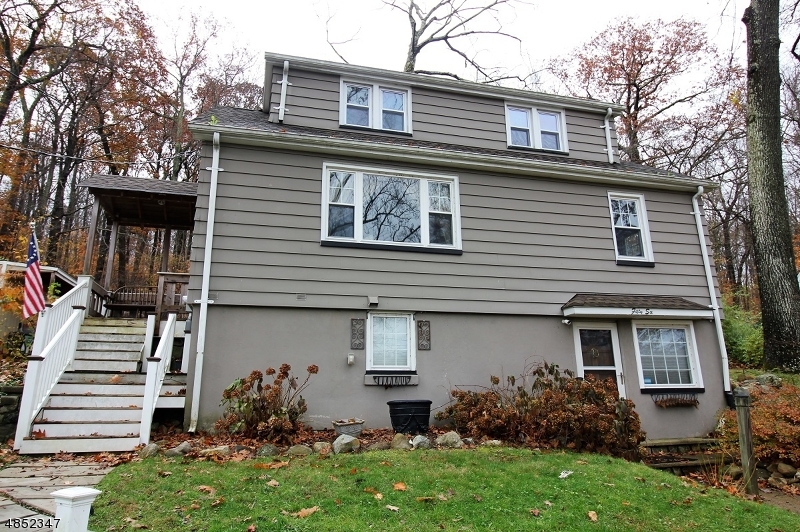 56 Upper Lakeview Ave Ringwood Nj 07456 Mls 3515669 Coldwell Banker