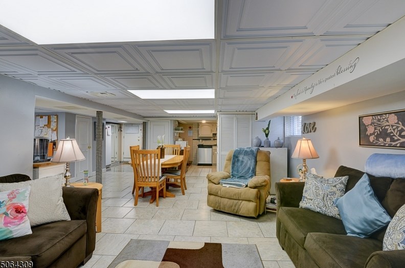 1122 Fls Ter, Union NJ  07083-6004 exterior