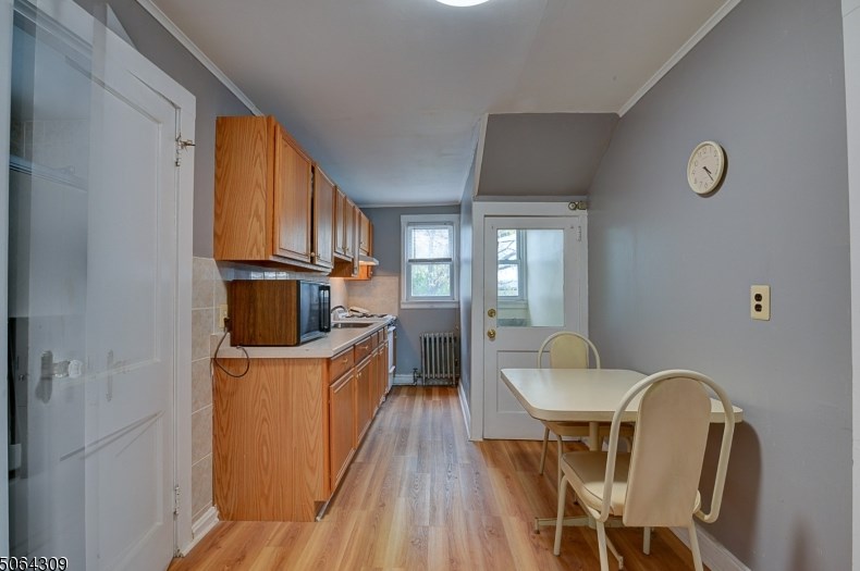 1122 Fls Ter, Union NJ  07083-6004 exterior