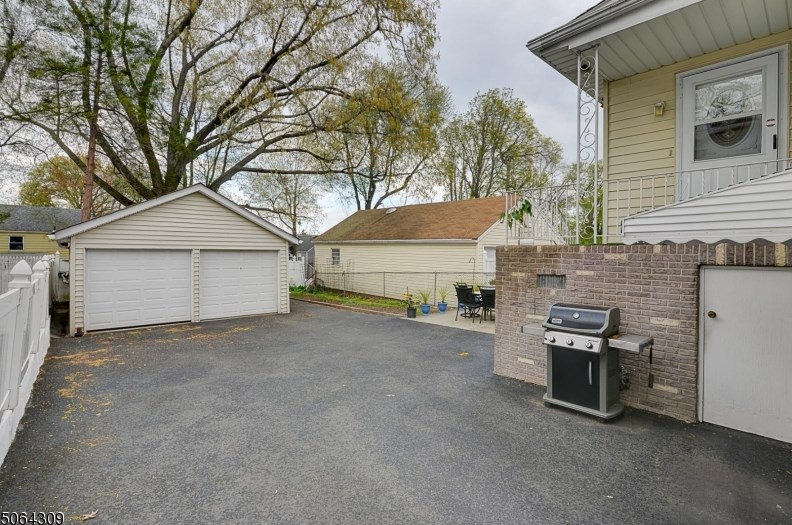 1122 Fls Ter, Union NJ  07083-6004 exterior