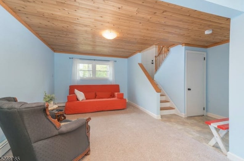 34 Brendona Ave, Stanhope NJ  07874-2117 exterior