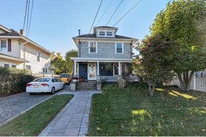 394 E Main St - Photo 1