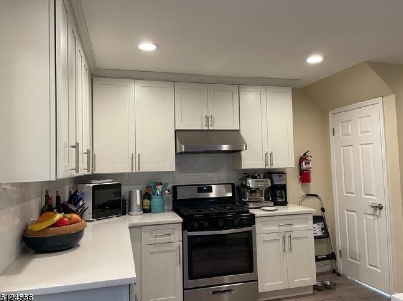 49 Blaine St, Millburn NJ  07041-1145 exterior