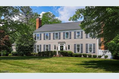 18 Rolling Hill Rd - Photo 1
