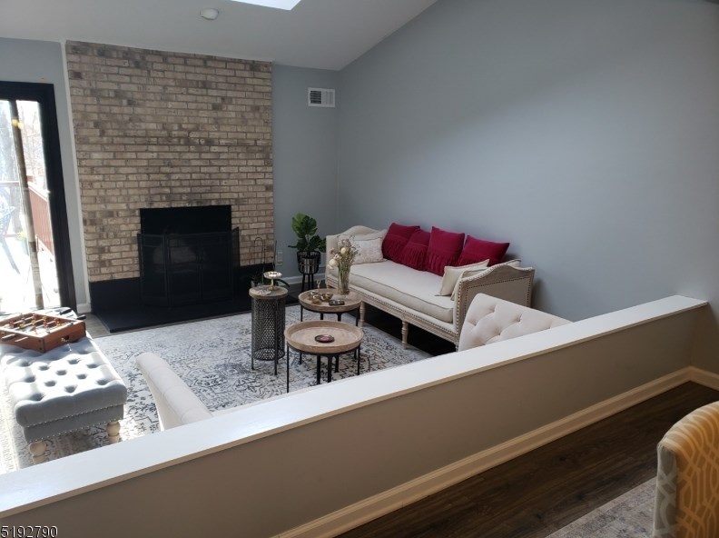 228 Butternut Dr, Wayne NJ  07470-4954 exterior