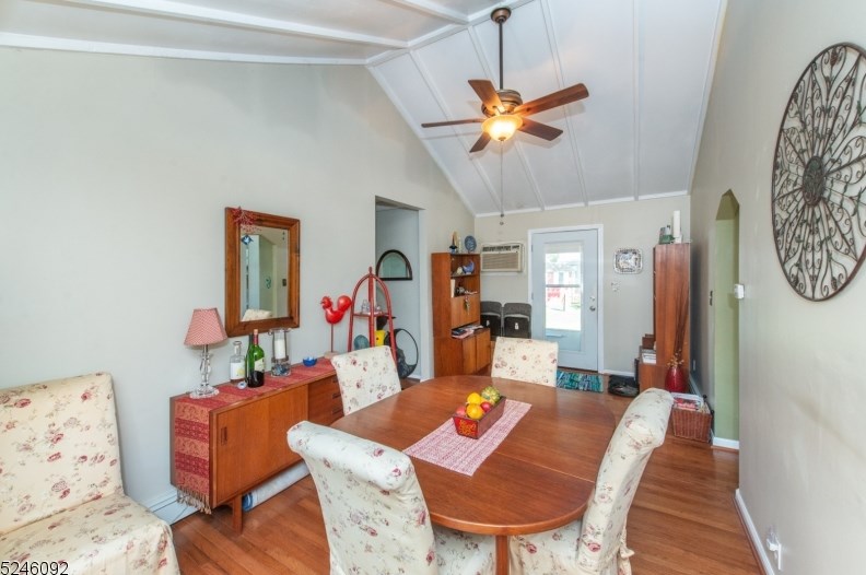 38 Iroquois Ave, Lake Hiawatha NJ 07034-1706 exterior