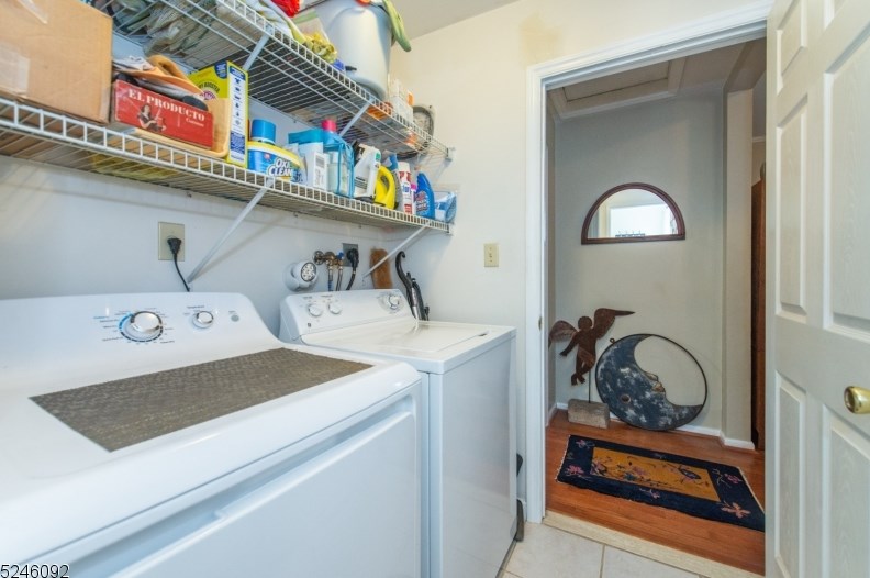 38 Iroquois Ave, Lake Hiawatha NJ 07034-1706 exterior