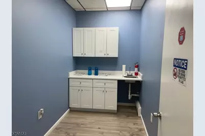700 N Broad St, Elizabeth, NJ 07208 - Photo 17