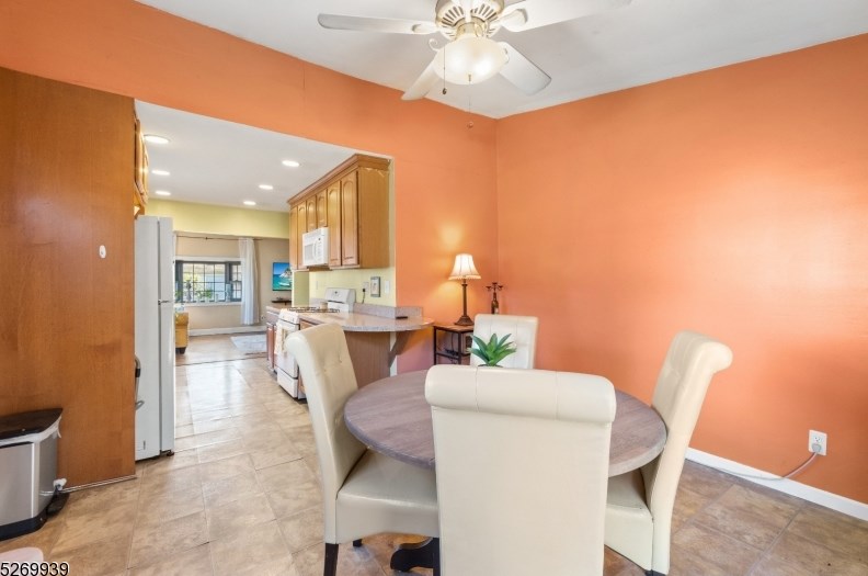 3 Degraw Ave, Clifton NJ  07013-1507 exterior