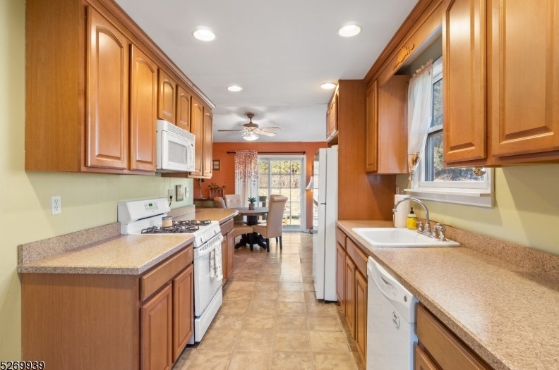 3 Degraw Ave, Clifton NJ  07013-1507 exterior