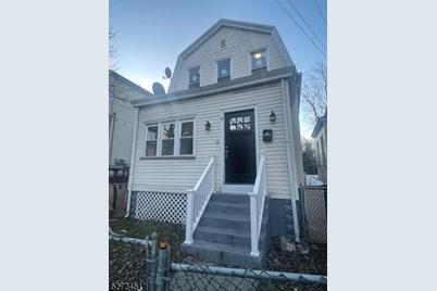 141 Linden Ave - Photo 1