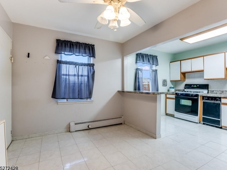 1132 Valley Rd, Wayne NJ  07470-2335 exterior