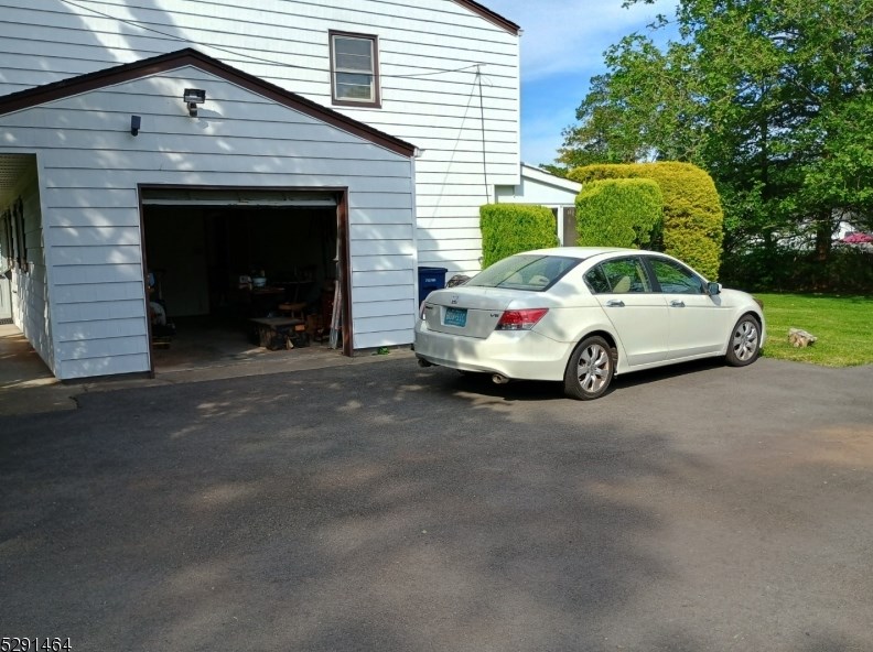 131 Jupitor St, Clark, NJ 07066