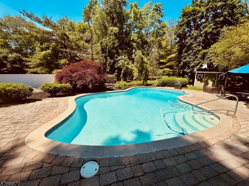 2 Magnolia Ct, Morristown, NJ 07960
