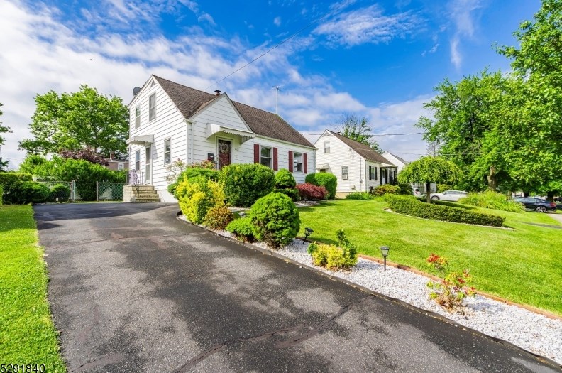 1601 Raritan Rd, Clark, NJ 07066