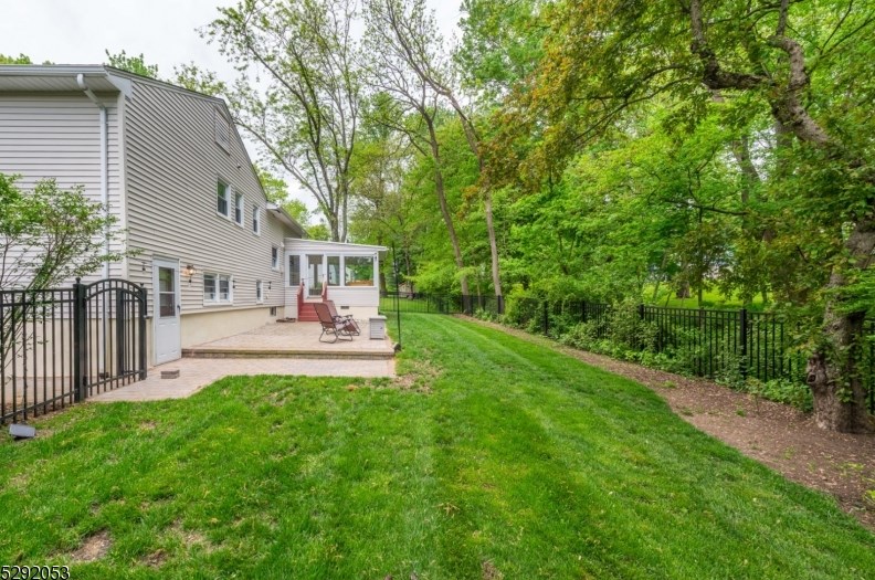 26 Brookfield Way, Morristown, NJ 07960