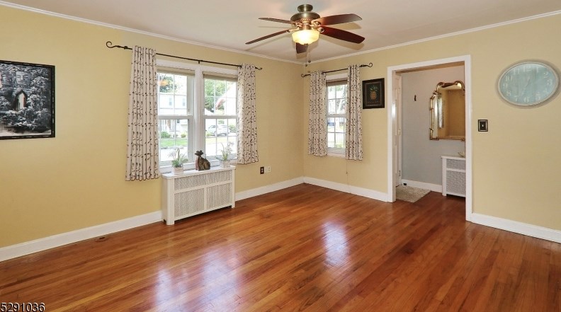 6 Cayuga Rd, Cranford NJ 07016-3401 exterior