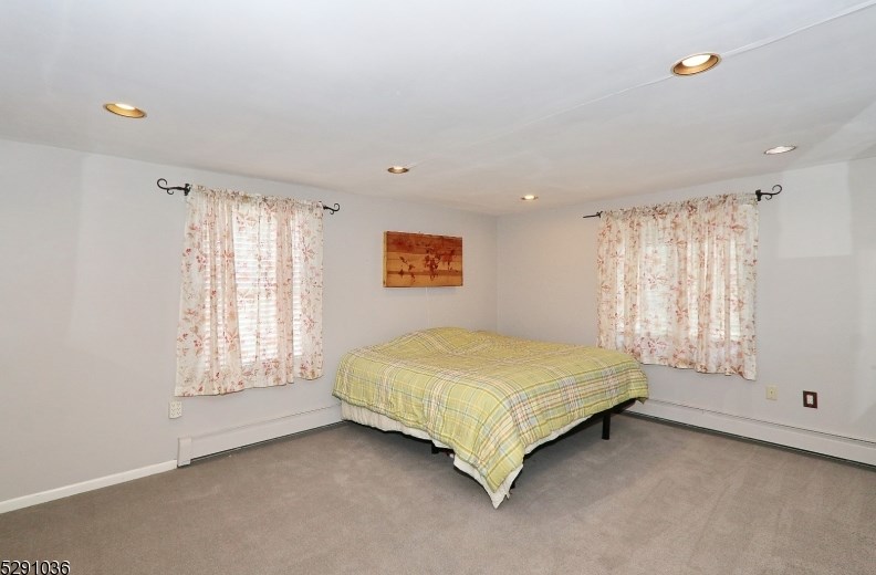 6 Cayuga Rd, Cranford NJ 07016-3401 exterior