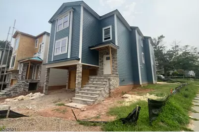 301 Chilton, Elizabeth, NJ 07208 - Photo 3