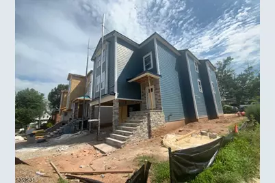 301 Chilton, Elizabeth, NJ 07208 - Photo 5