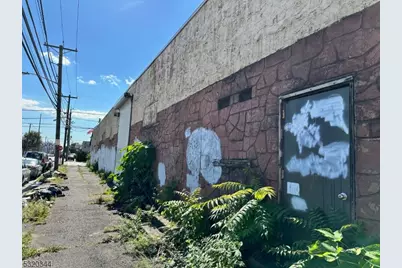 21 Florida Ave, Paterson, NJ 07503 - Photo 3